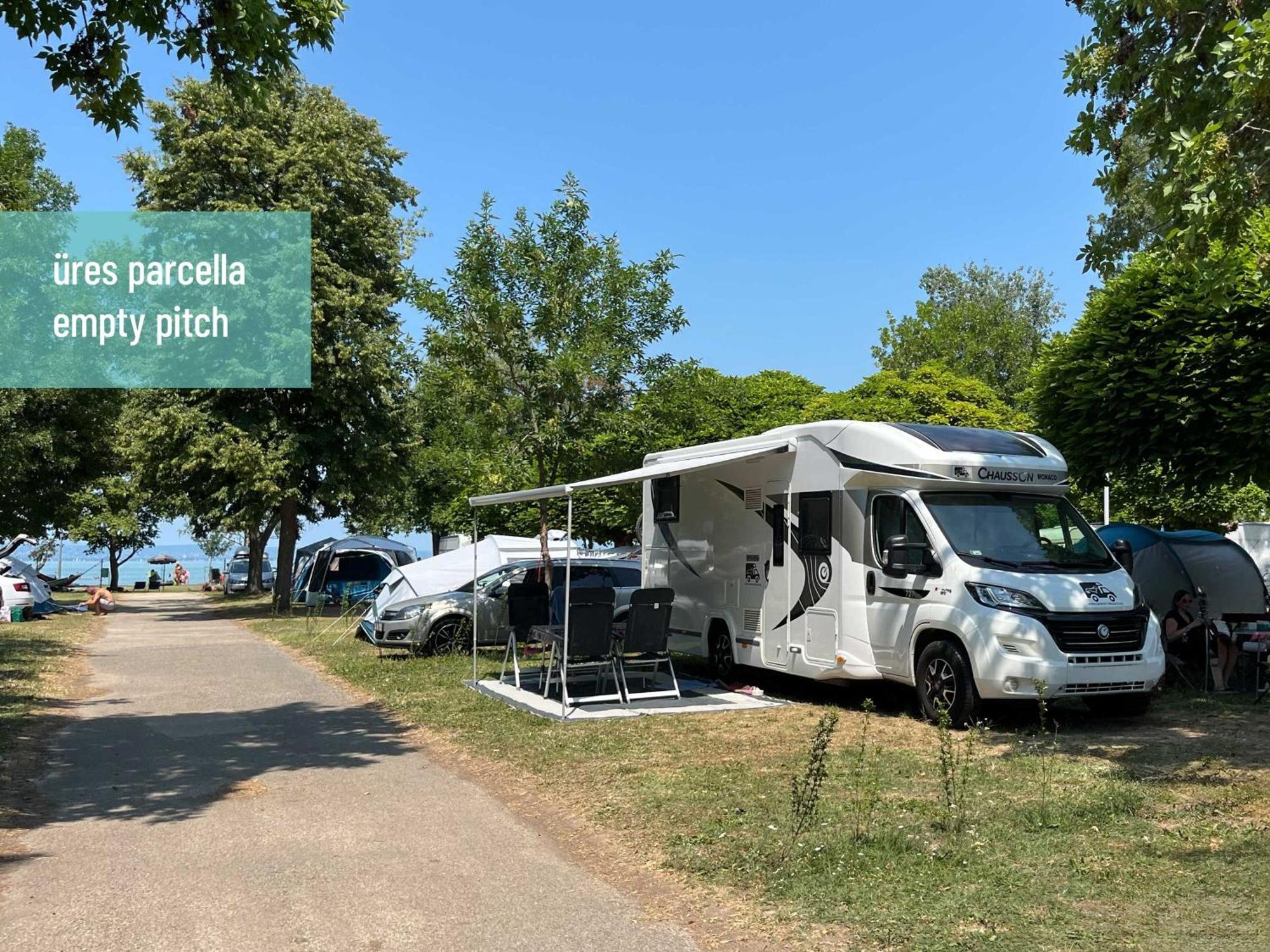 Aranypart Camping & Apartments Siofok Ngoại thất bức ảnh