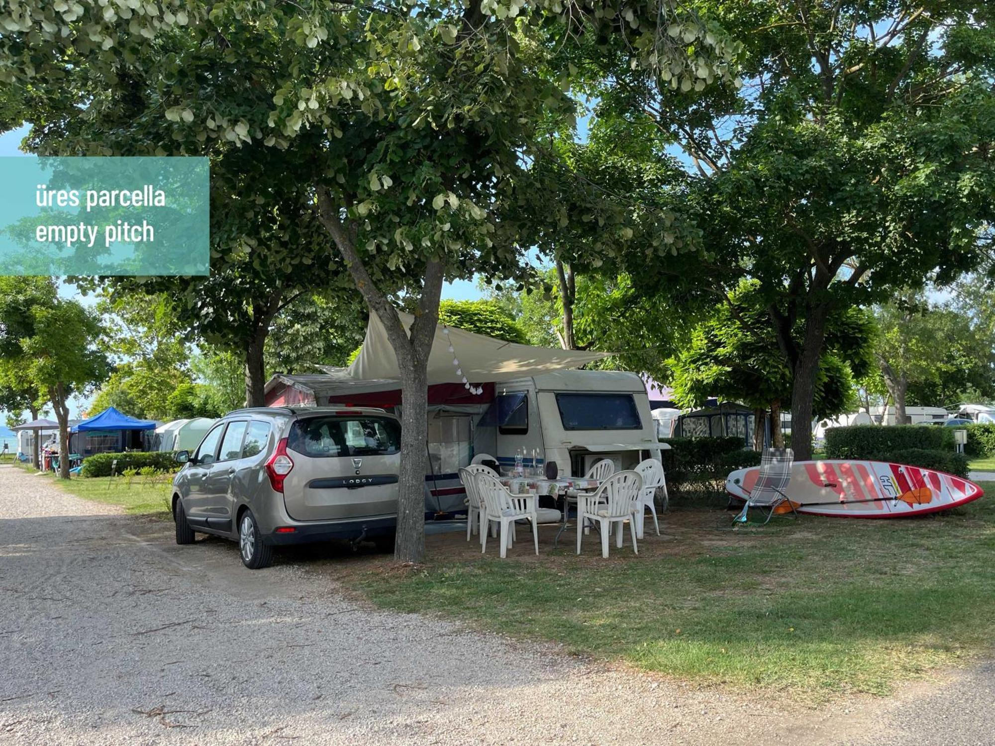 Aranypart Camping & Apartments Siofok Ngoại thất bức ảnh