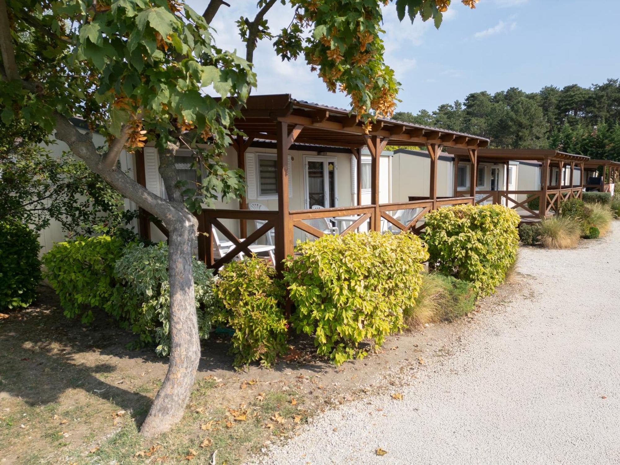 Aranypart Camping & Apartments Siofok Ngoại thất bức ảnh