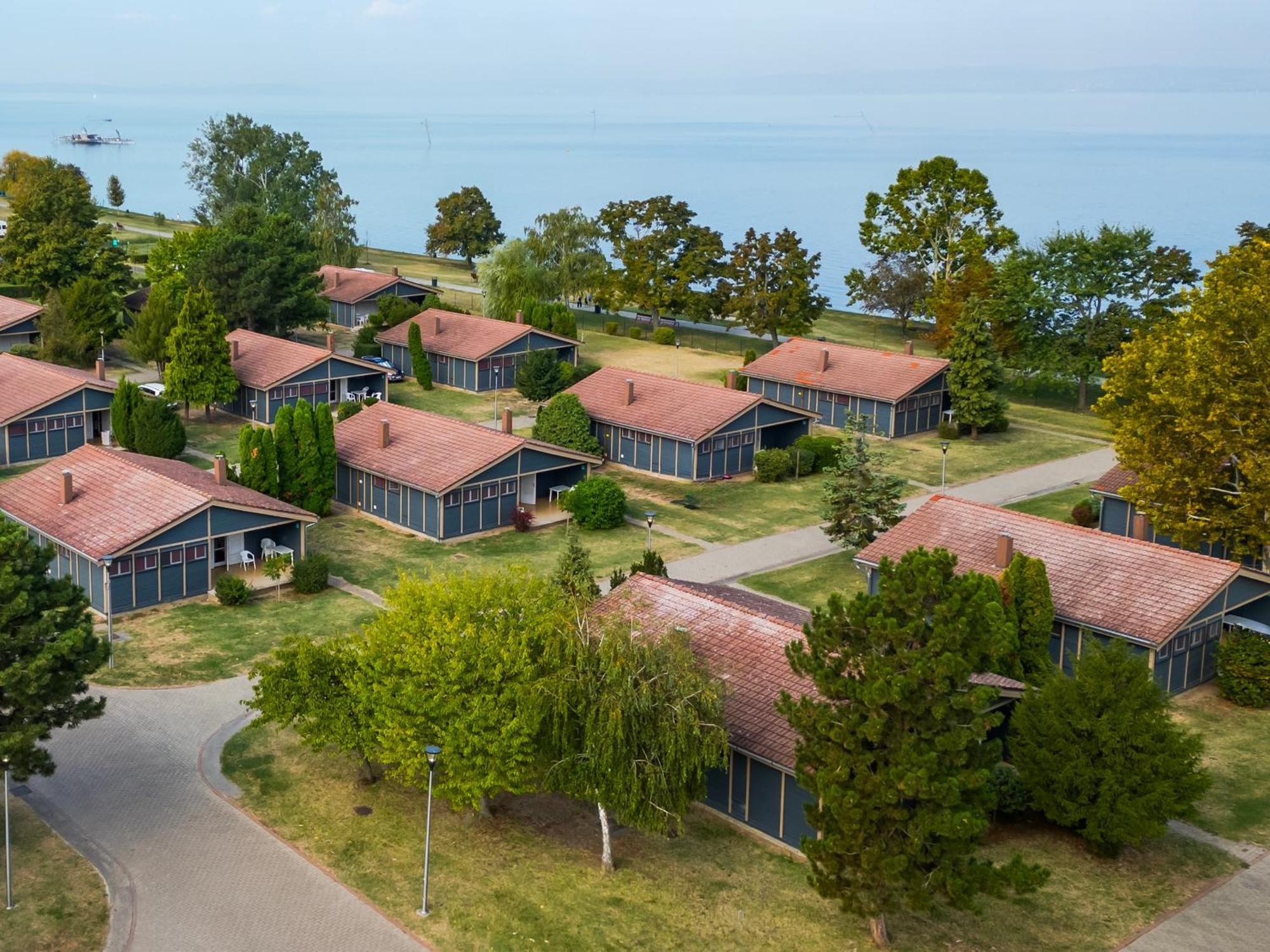 Aranypart Camping & Apartments Siofok Ngoại thất bức ảnh